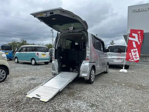 Honda N-BOX Plus