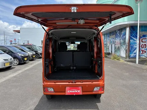 Toyota Pixis Van
