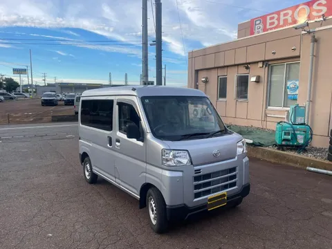 Toyota Pixis Van