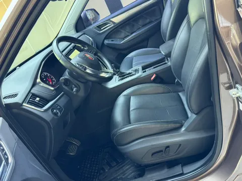 Roewe RX5