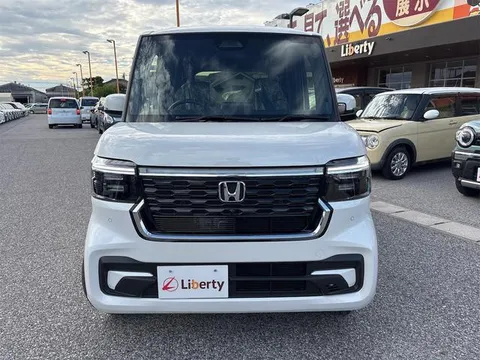 Honda N-BOX Custom