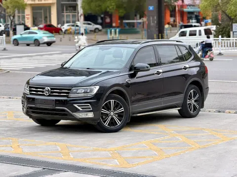 Volkswagen Tiguan L