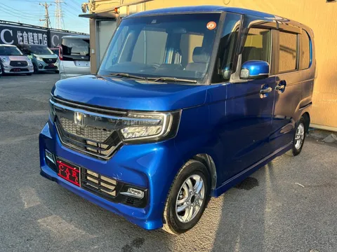 Honda N-BOX Custom