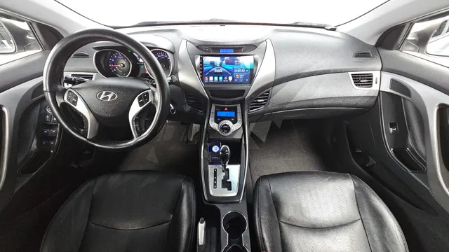 Hyundai Elantra (Avante)
