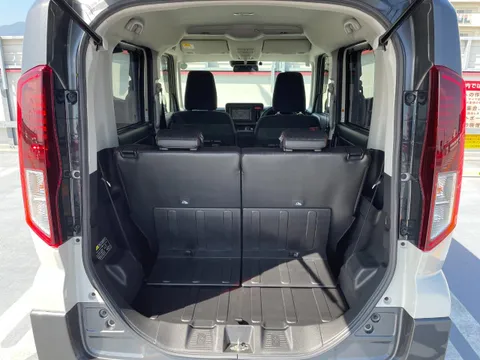 Suzuki Spacia Gear