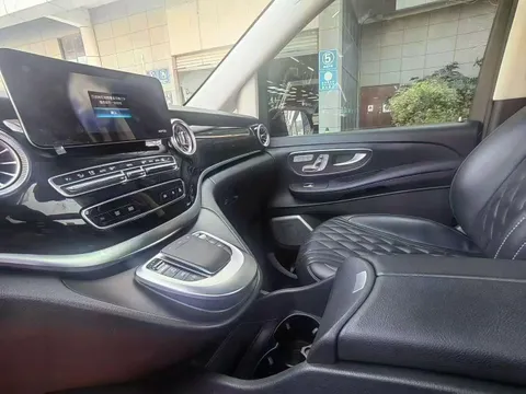 Mercedes-Benz V-Class
