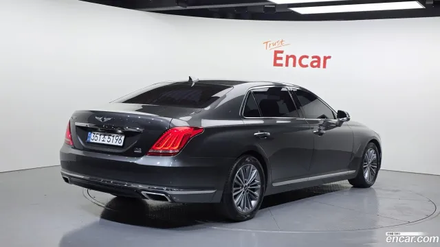 Genesis G90 (EQ900)