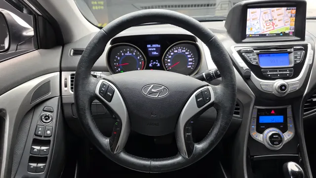 Hyundai Elantra (Avante)