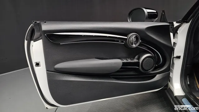 MINI Cooper Convertible