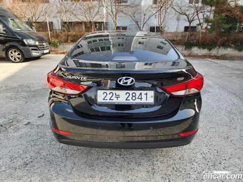 Hyundai Elantra (Avante)