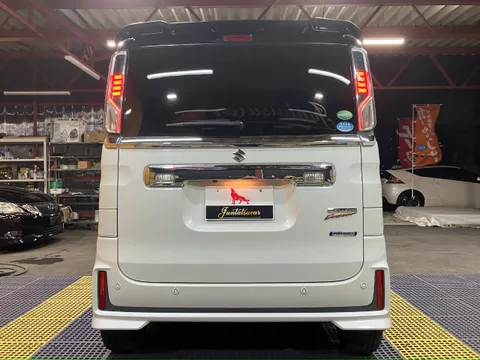 Suzuki Spacia Custom