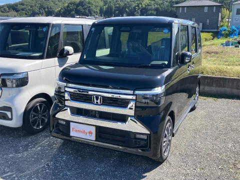 Honda N-BOX Custom