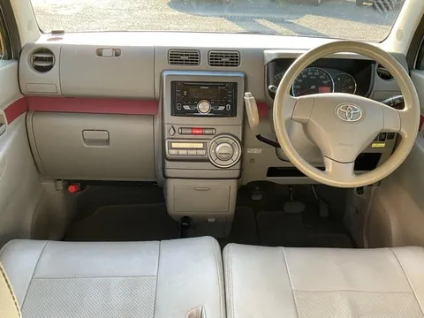 Toyota Pixis Space