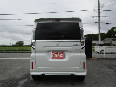 Suzuki Spacia Custom