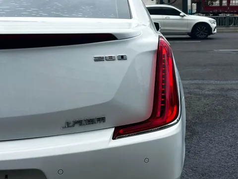 Cadillac XTS