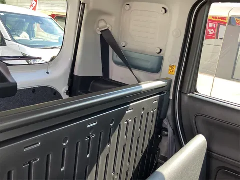 Suzuki Spacia Base