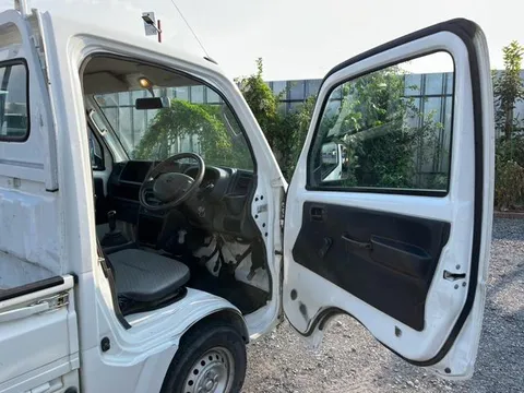Nissan Clipper Truck