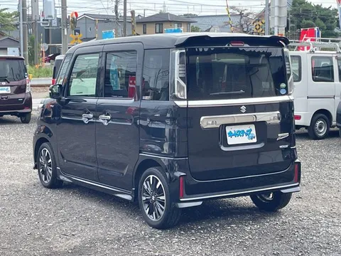 Suzuki Spacia Custom
