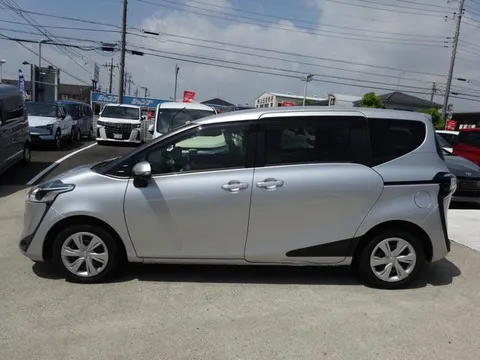 Toyota Sienta