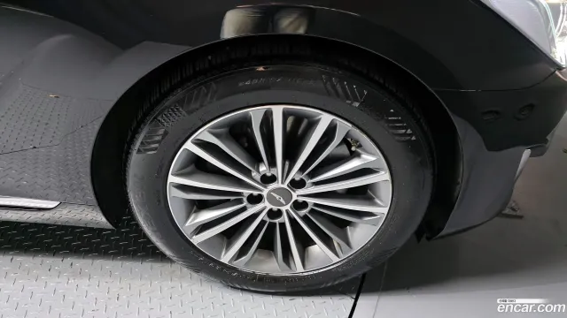 Genesis G90 (EQ900)