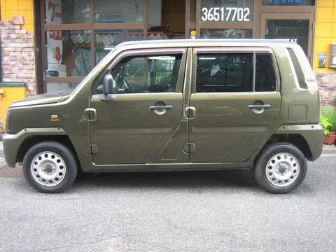 Daihatsu Naked