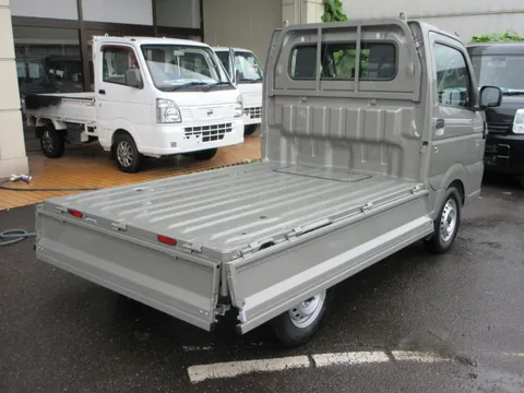 Nissan Clipper Truck