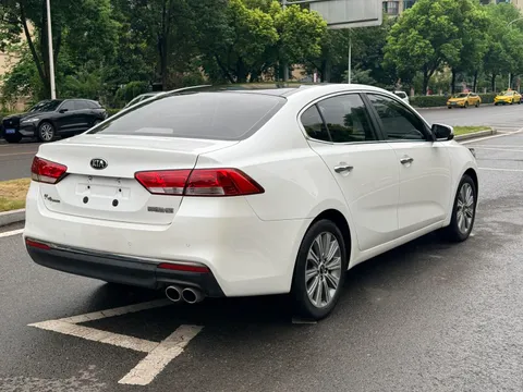 Kia K4
