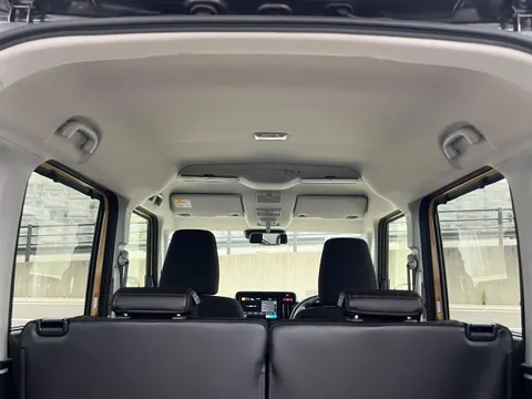Suzuki Spacia Gear