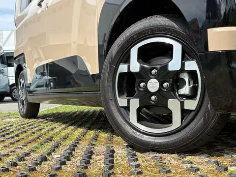 Mitsubishi Delica Mini