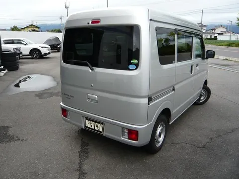Mitsubishi Minicab Van
