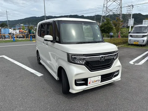 Honda N-BOX Custom