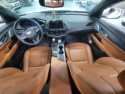 Cadillac CT4