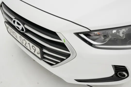 Hyundai Elantra (Avante)