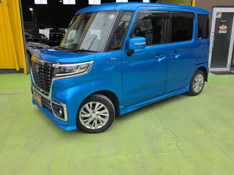 Suzuki Spacia Custom