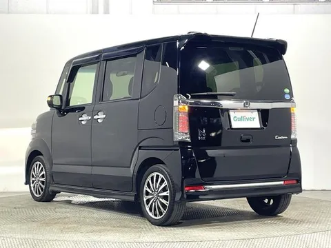 Honda N-BOX Custom
