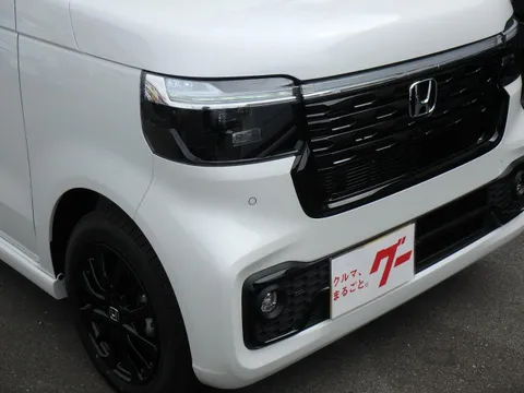 Honda N-BOX Custom