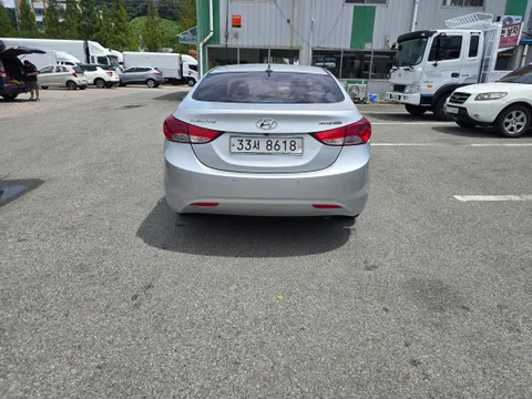 Hyundai Elantra (Avante)