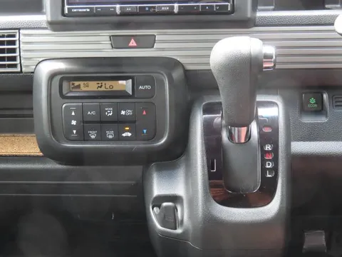 Honda N-VAN Plus Style