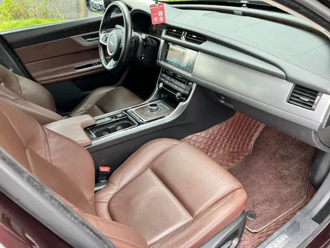 Jaguar XFL