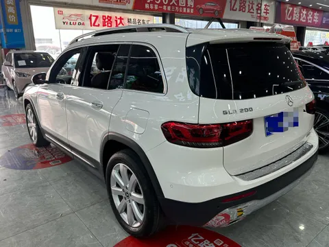 Mercedes-Benz Mercedes-Benz GLB