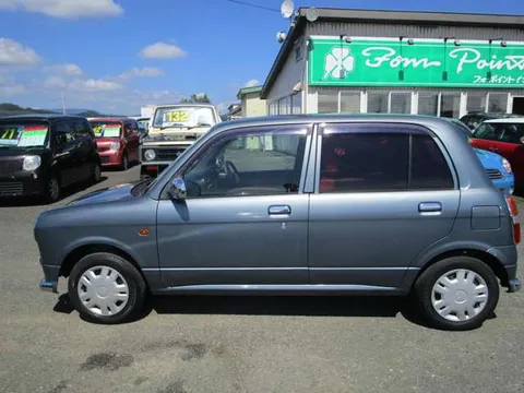 Daihatsu Mira Gino