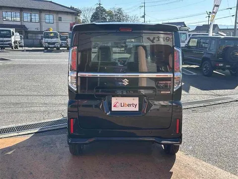 Suzuki Spacia Custom