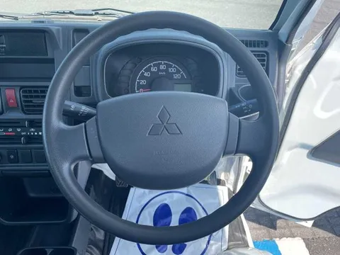 Mitsubishi Minicab Truck