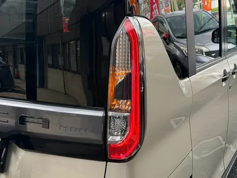 Mitsubishi Delica Mini