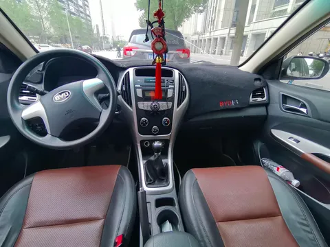 BYD F3