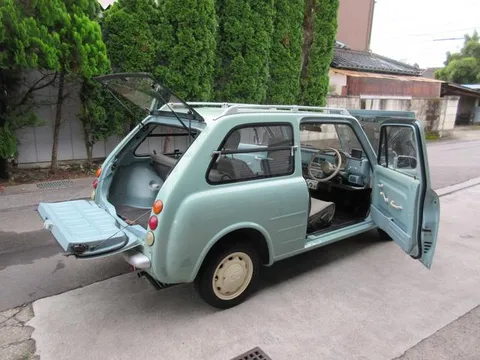 Nissan Pao