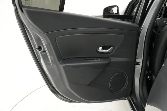 Renault SM3