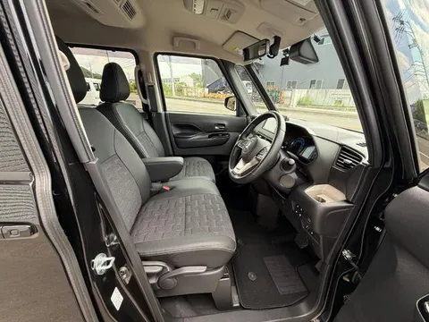 Mitsubishi Delica Mini