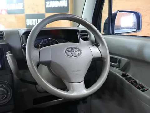 Toyota Pixis Space