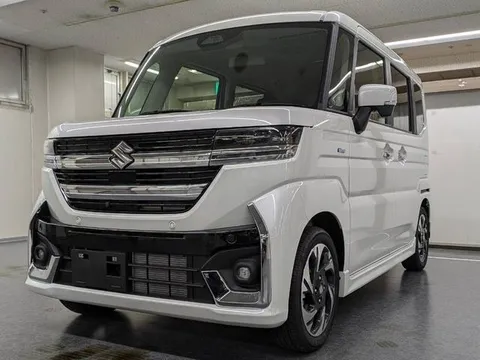 Suzuki Spacia Custom